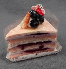 [H439] M)Mothers Day Blueberry Cheese Mille Crepe